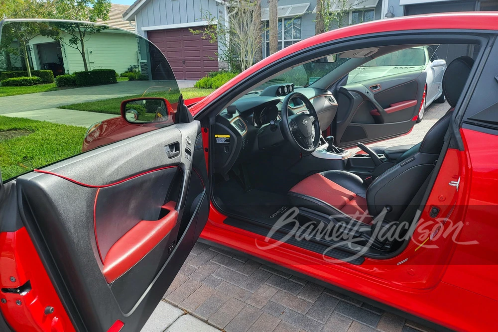 2012 Hyundai Genesis - Image 3 of 10