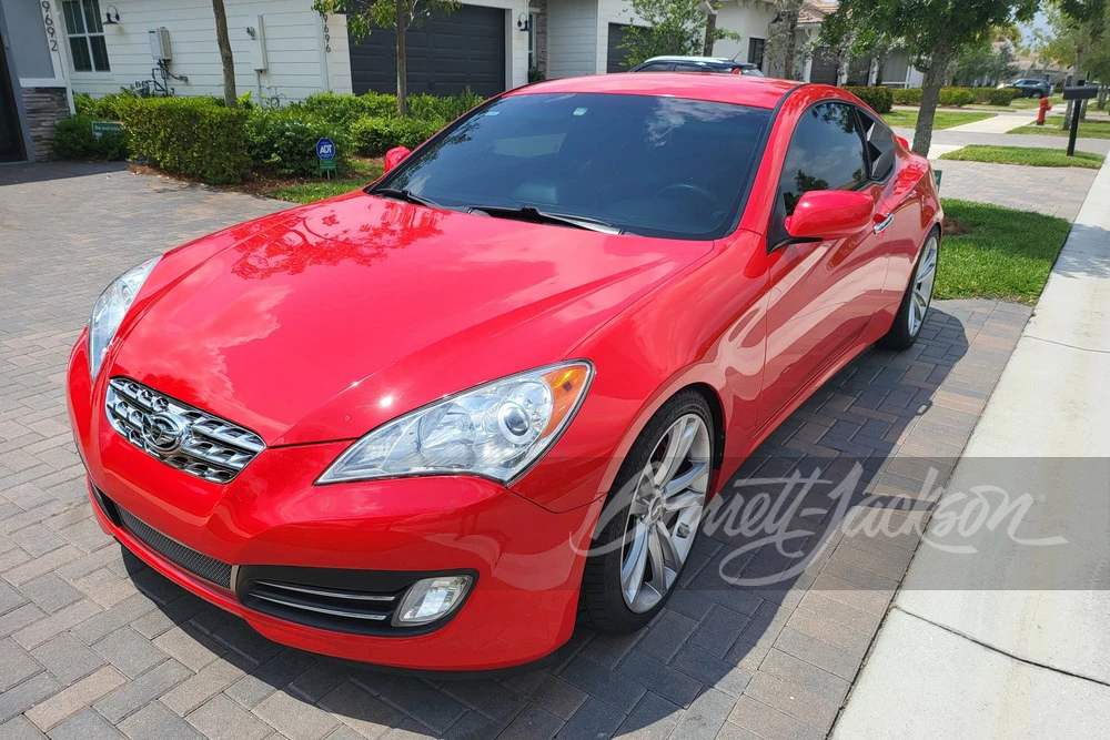 2012 Hyundai Genesis - Image 6 of 10