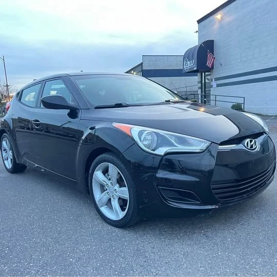 2012 Hyundai Veloster - Image 2 of 9