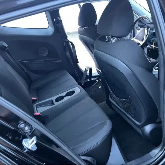 2012 Hyundai Veloster - Image 8 of 9