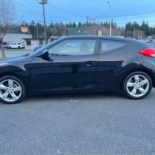 2012 Hyundai Veloster - Image 2 of 4