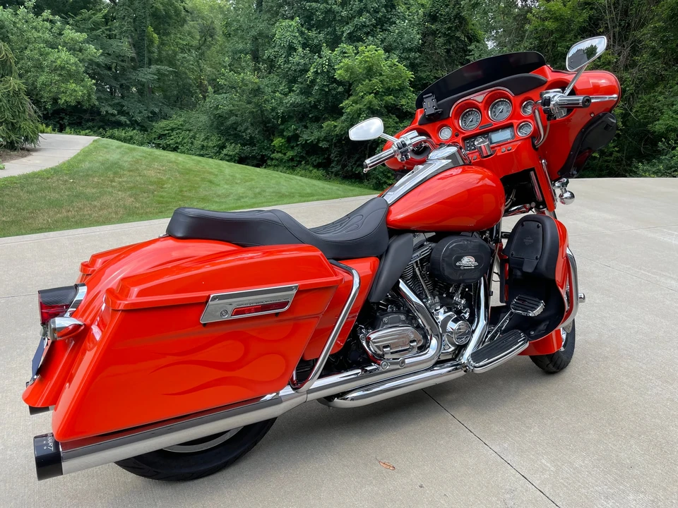 2012 Harley-Davidson CVO - Image 8 of 31