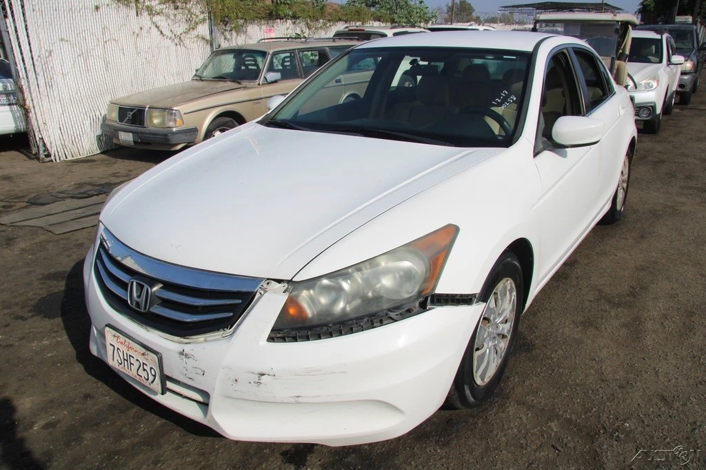 2012 Honda Accord 8th Gen - Image 2 of 21