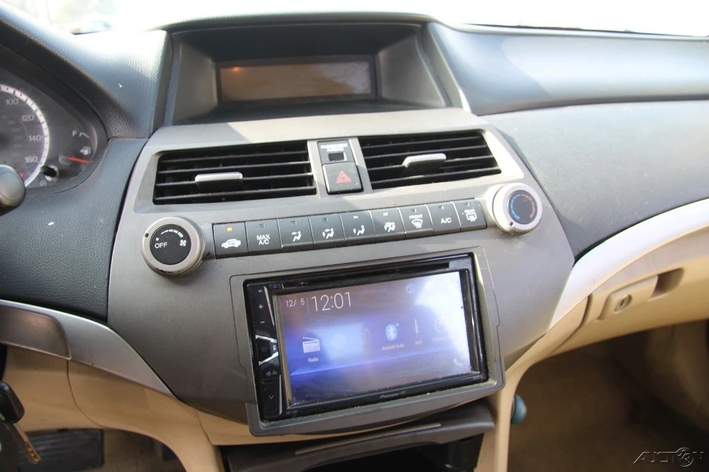 2012 Honda Accord 8th Gen - Image 15 of 21