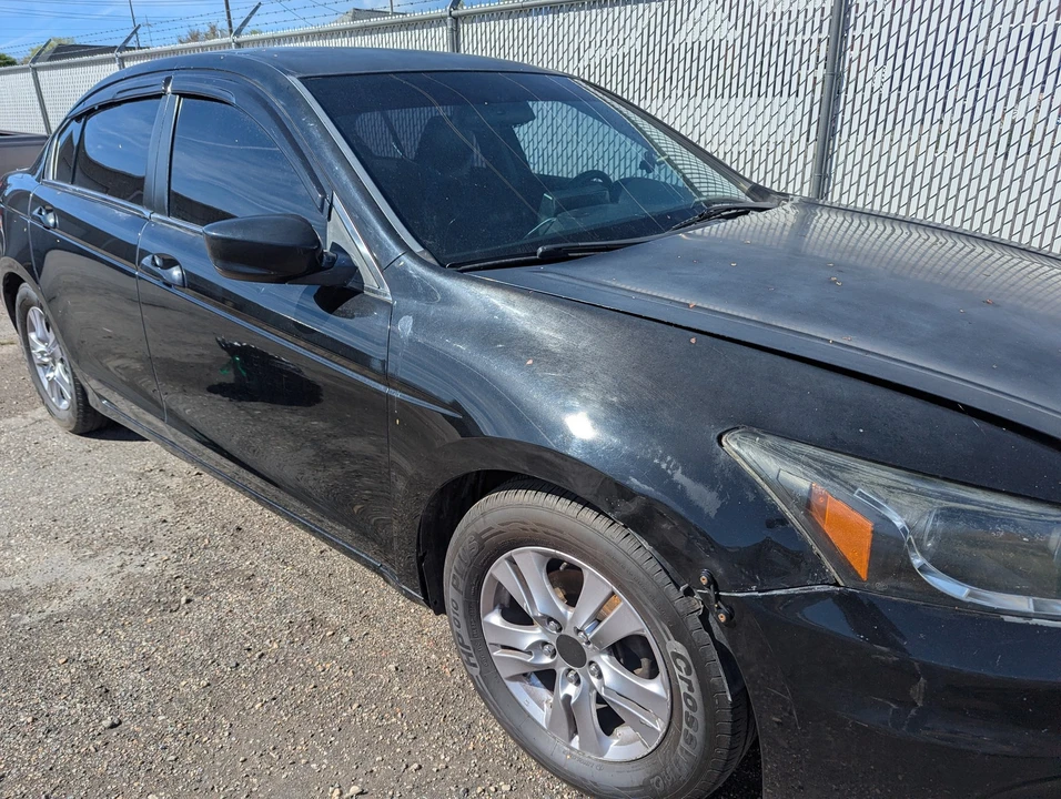 2012 Honda Accord 8th Gen - Image 3 of 11