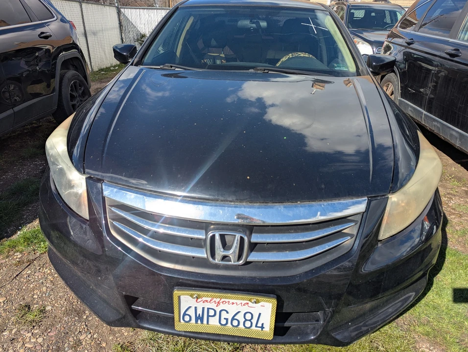 2012 Honda Accord 8th Gen - Image 2 of 11