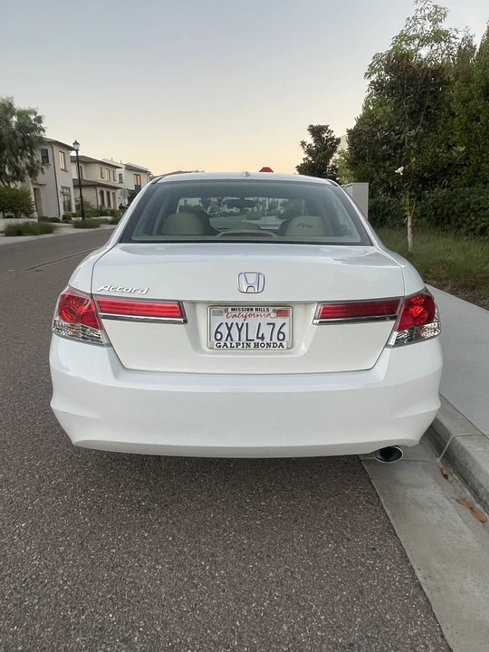 2012 Honda Accord 8th Gen - Image 4 of 13