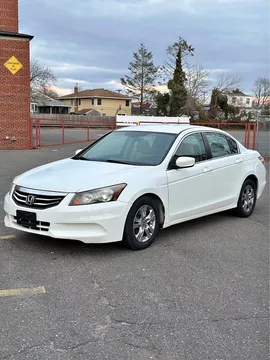 2012 Honda Accord 8th Gen - Image 2 of 17