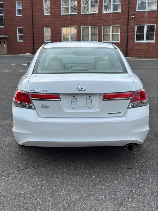 2012 Honda Accord 8th Gen - Image 6 of 17