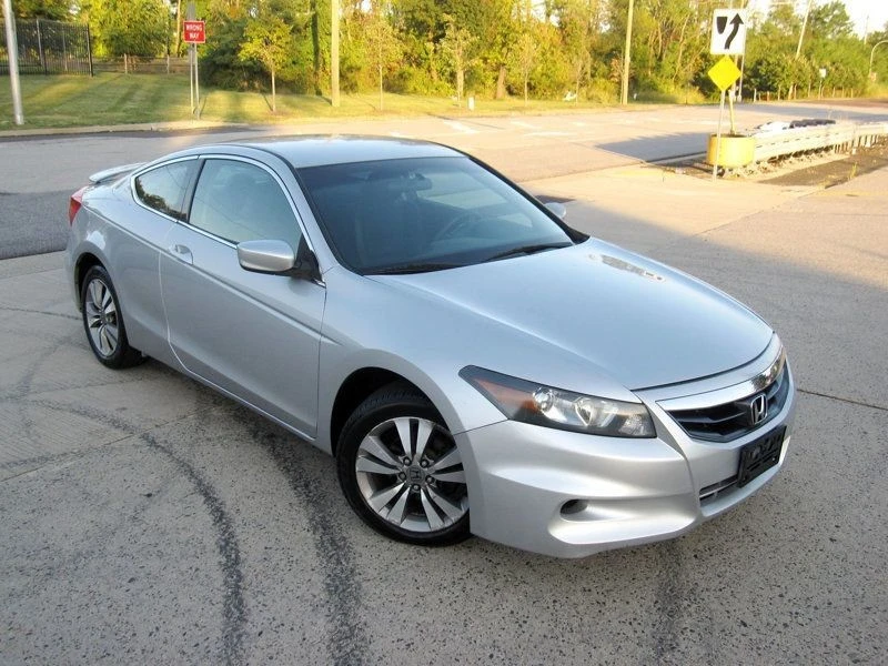 2012 Honda Accord 8th Gen - Image 2 of 12