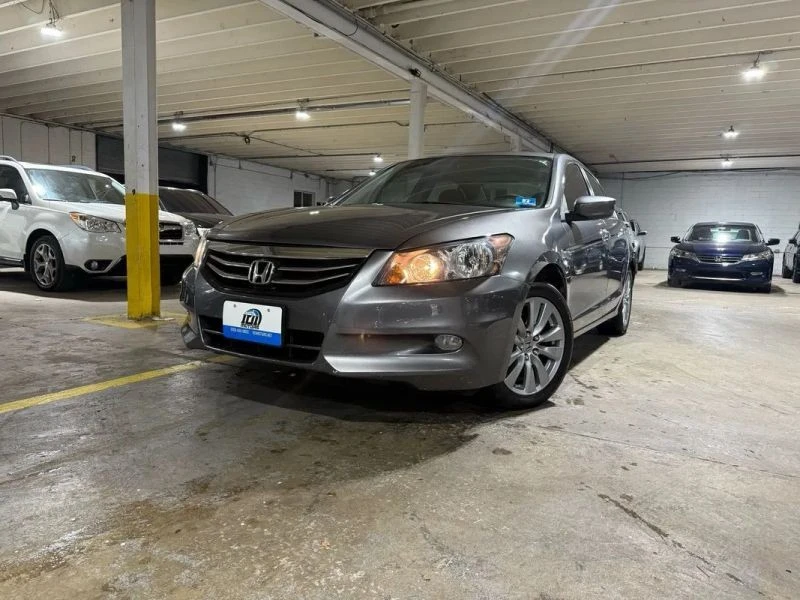 2012 Honda Accord 8th Gen - Image 2 of 12