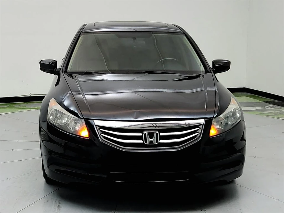2012 Honda Accord 8th Gen - Image 2 of 12
