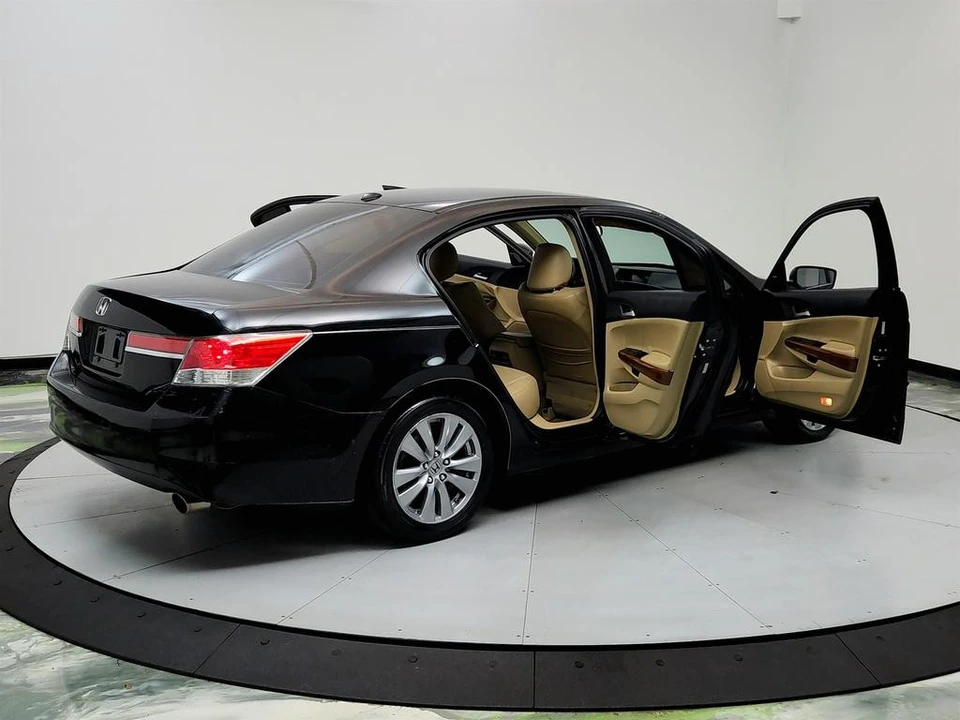 2012 Honda Accord 8th Gen - Image 11 of 12