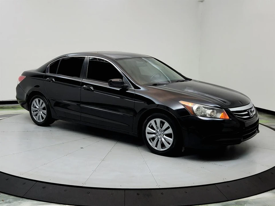 2012 Honda Accord 8th Gen - Image 3 of 12