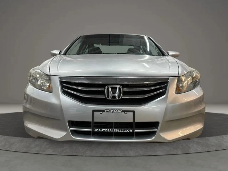 2012 Honda Accord 8th Gen - Image 3 of 12