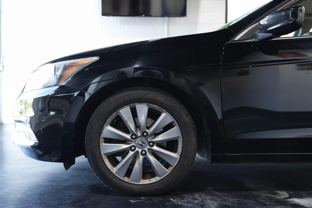 2012 Honda Accord 8th Gen - Image 4 of 12