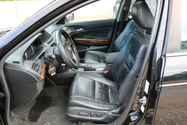 2012 Honda Accord 8th Gen - Image 9 of 18