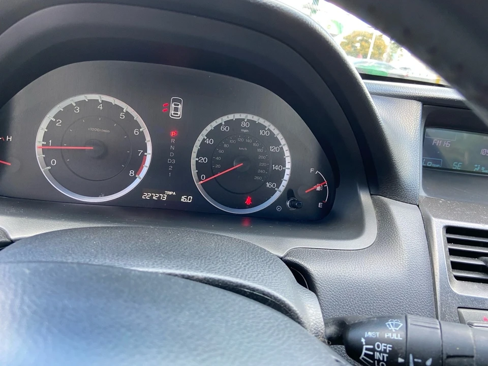 2012 Honda Accord 8th Gen - Image 7 of 11