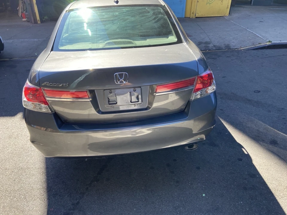 2012 Honda Accord 8th Gen - Image 5 of 11