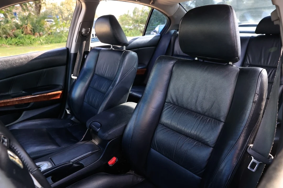 2012 Honda Accord 8th Gen - Image 6 of 12