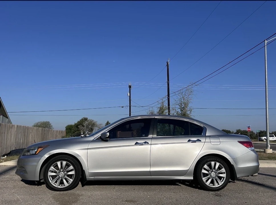 2012 Honda Accord 8th Gen - Image 5 of 11