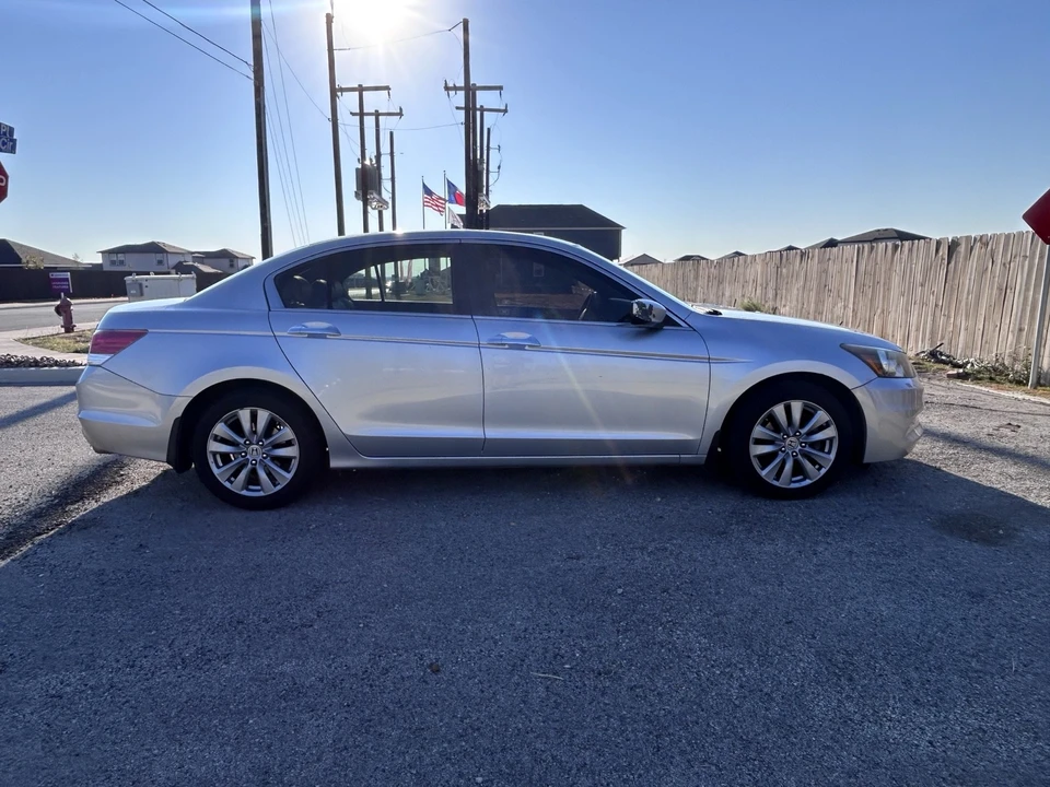 2012 Honda Accord 8th Gen - Image 8 of 11