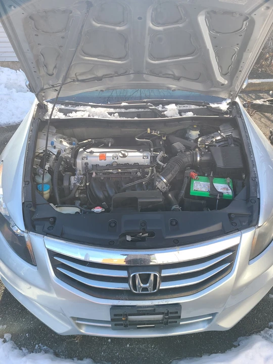 2012 Honda Accord 8th Gen - Image 2 of 9