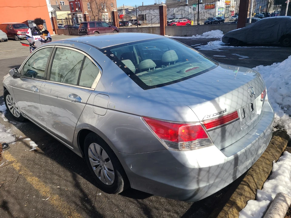 2012 Honda Accord 8th Gen - Image 5 of 9