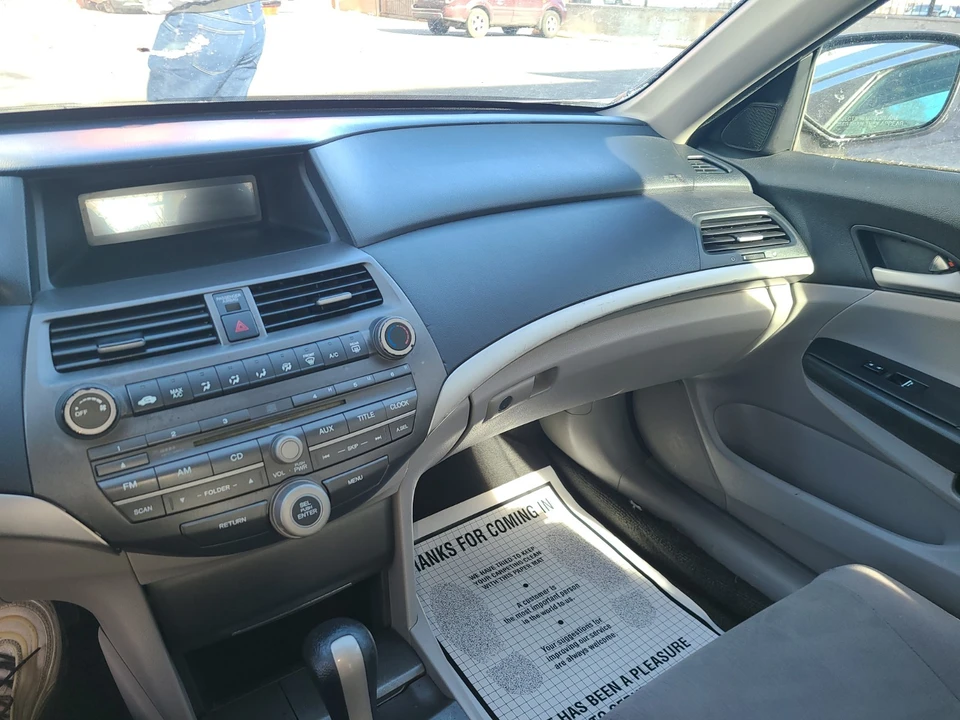2012 Honda Accord 8th Gen - Image 8 of 9