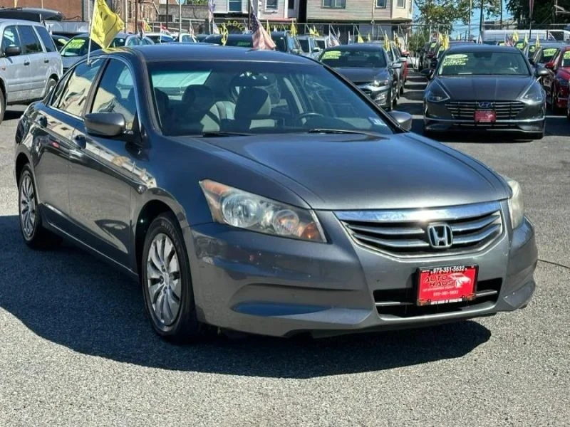 2012 Honda Accord 8th Gen - Image 3 of 12
