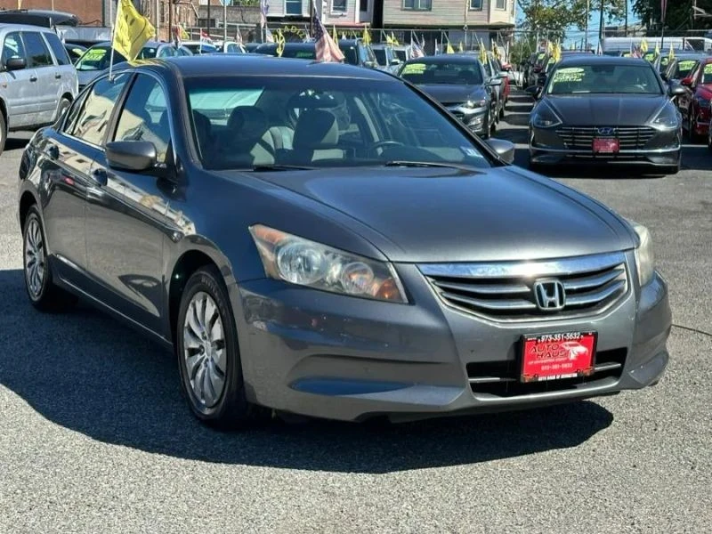 2012 Honda Accord 8th Gen - Image 3 of 12