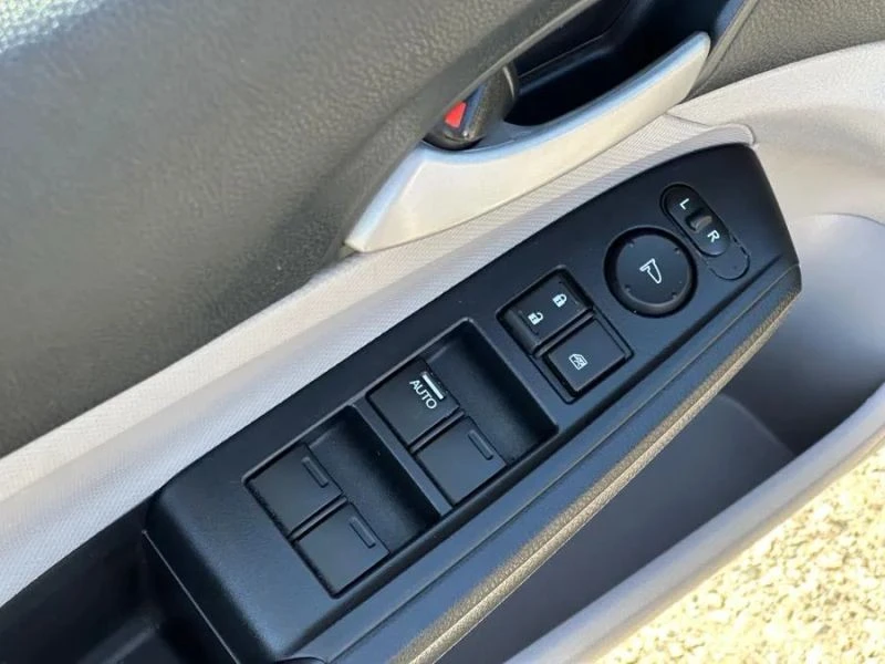 2012 Honda Accord 8th Gen - Image 10 of 12
