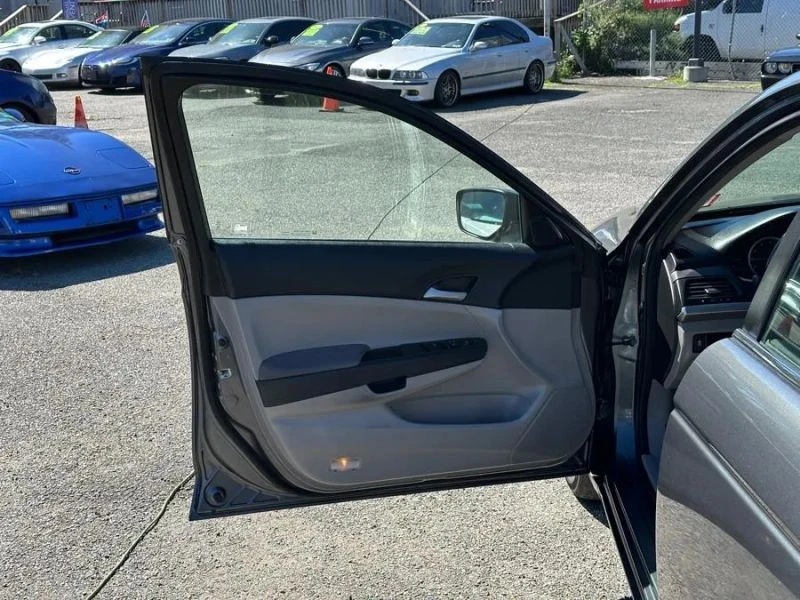 2012 Honda Accord 8th Gen - Image 9 of 12