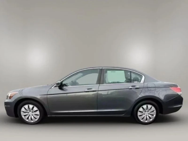 2012 Honda Accord 8th Gen - Image 2 of 12
