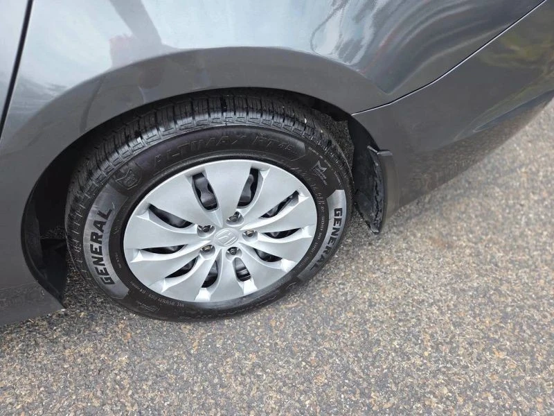 2012 Honda Accord 8th Gen - Image 10 of 12