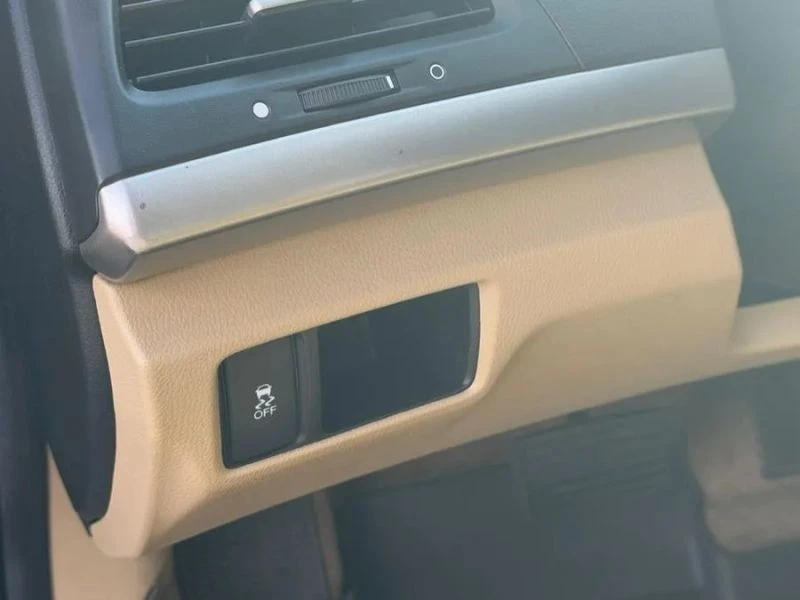 2012 Honda Accord 8th Gen - Image 11 of 12
