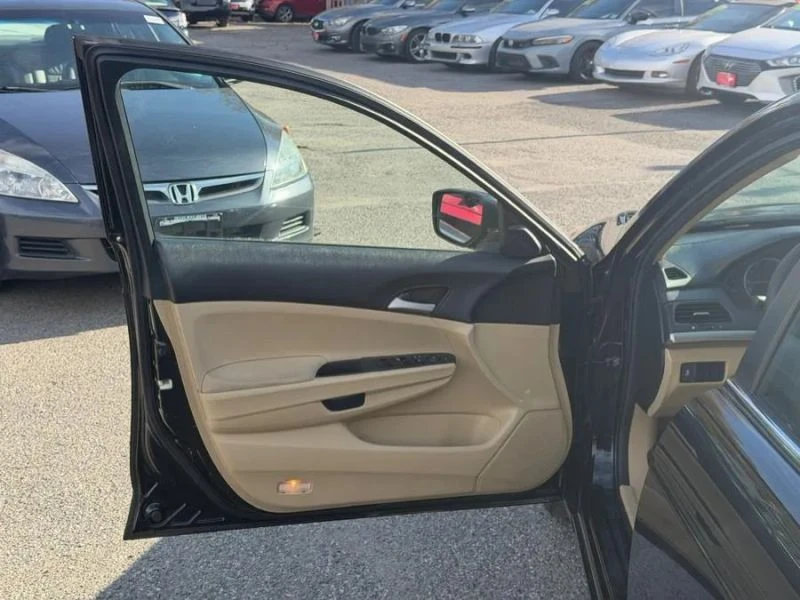 2012 Honda Accord 8th Gen - Image 9 of 12