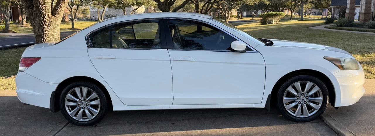 2012 Honda Accord 8th Gen - Image 2 of 14