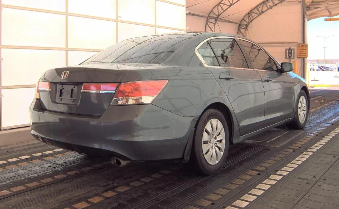 2012 Honda Accord 8th Gen - Image 4 of 13