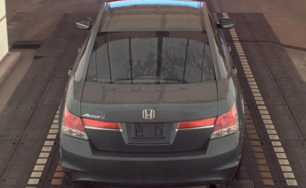 2012 Honda Accord 8th Gen - Image 5 of 13