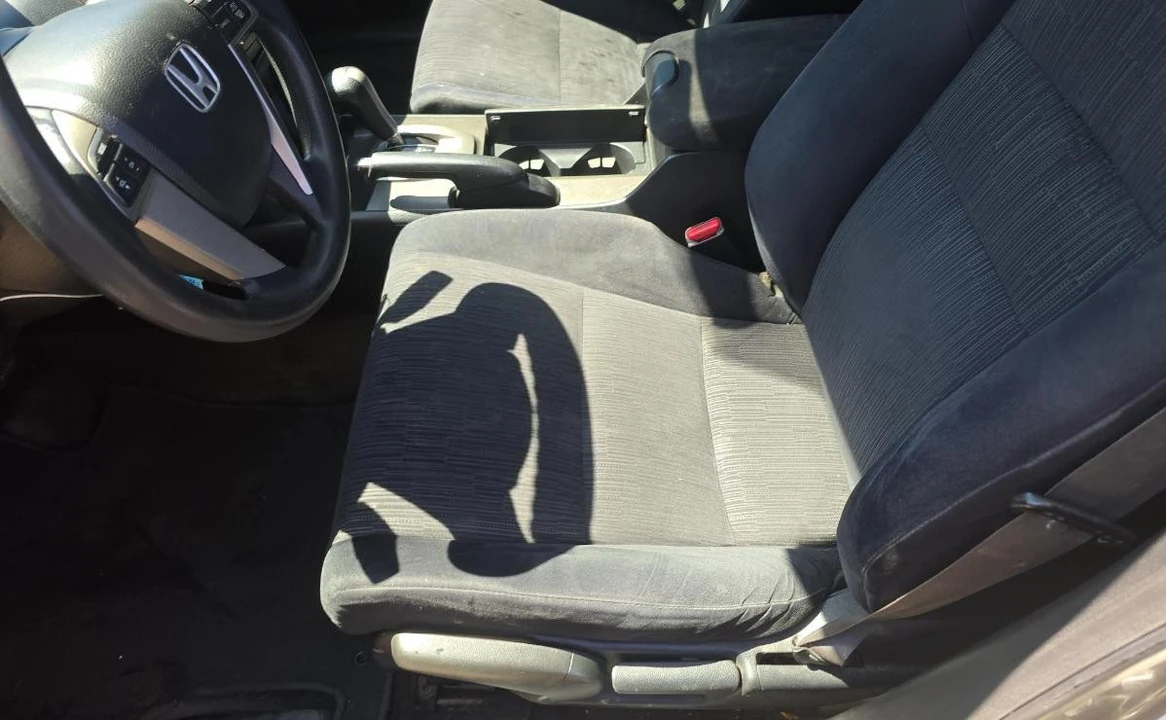 2012 Honda Accord 8th Gen - Image 7 of 13