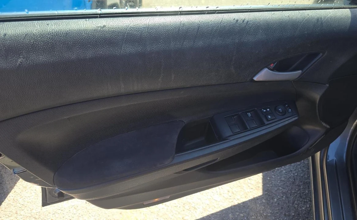 2012 Honda Accord 8th Gen - Image 9 of 13