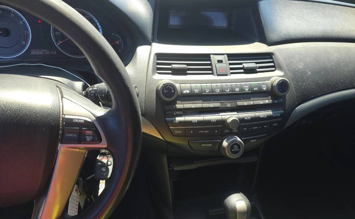 2012 Honda Accord 8th Gen - Image 10 of 13