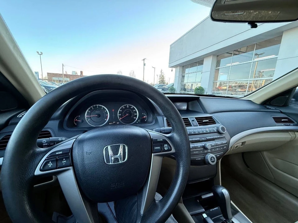 2012 Honda Accord 8th Gen - Image 17 of 21