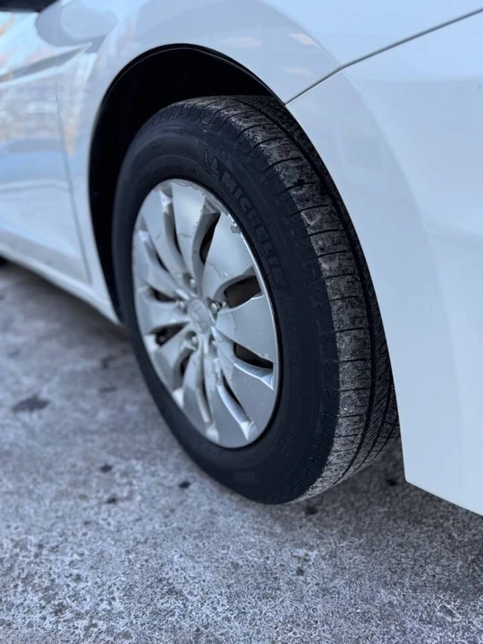 2012 Honda Accord 8th Gen - Image 21 of 21