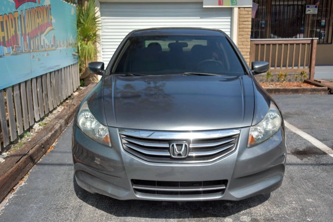 2012 Honda Accord 8th Gen - Image 4 of 12