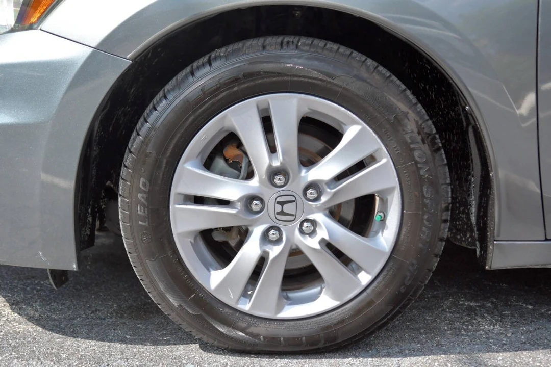 2012 Honda Accord 8th Gen - Image 11 of 12