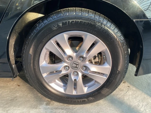 2012 Honda Accord 8th Gen - Image 16 of 21