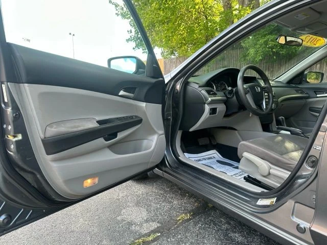 2012 Honda Accord 8th Gen - Image 9 of 19