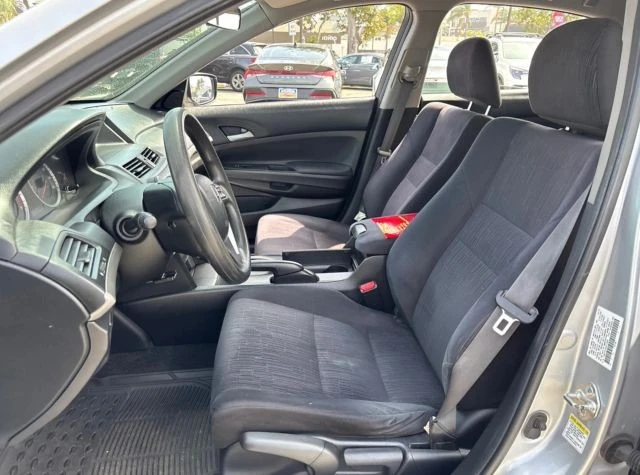 2012 Honda Accord 8th Gen - Image 11 of 12